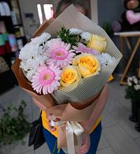 Букет цветов из:  Герберы, Розы и Хризантемы в Вышкове