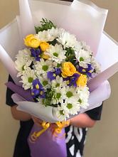 Букет цветов из:  Ирисы, Хризантемы и Розы #REPLACE_PRED# Вышкове